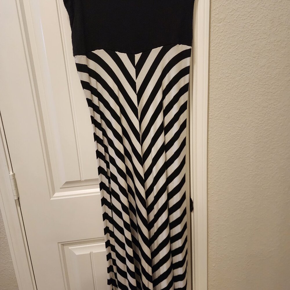 Evogues Black and White Strapless Maxi Dress 3XL
